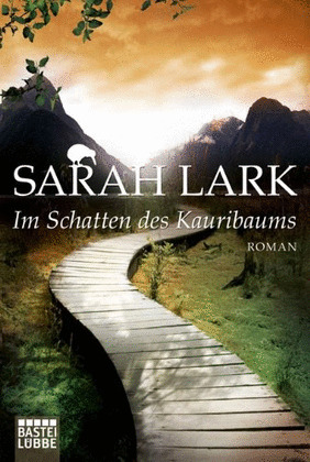 IM SCHATTEN DES KAURIBAUMS