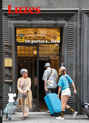 REVISTA LUZES, 132. DE PORTAS A...FORA